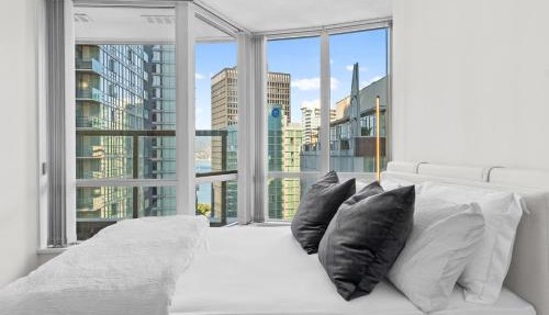 Downtown Luxury 1BR Coal Harbour