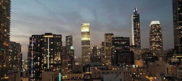 DTLA Bliss/2Bed Apt w Balcony & Rooftop pool/deck