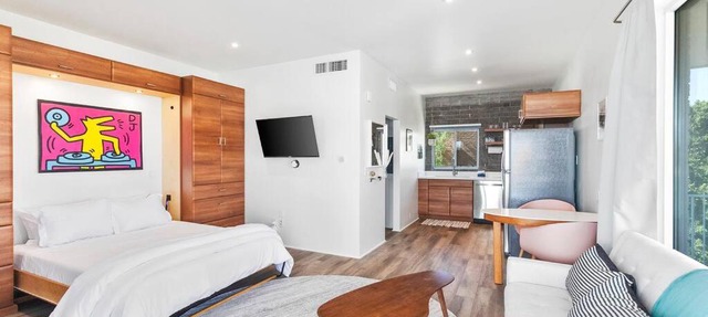 DTPH Modern Designer Studio - Pool & Parking -