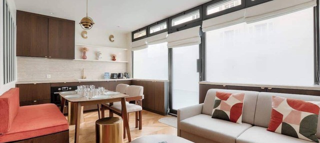 Duplex for 6pax with cinema room