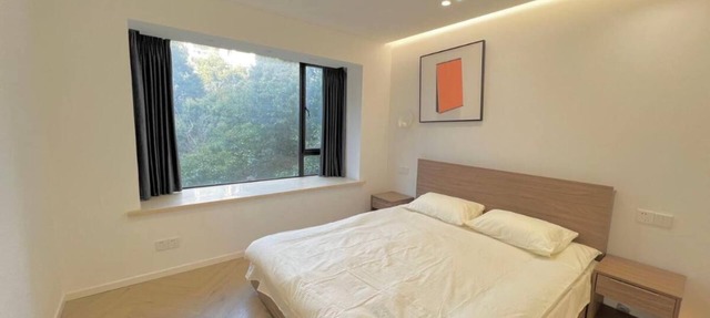 Easternhub- Shanghai Jing'an Temple, Sunny Capital, Deluxe 3-BR Apartment
