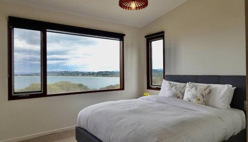 Eco Waterfront Seclusion - Carlton Bluff House