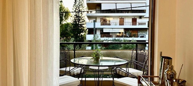 Elaia Luxury Selections - Emerald
