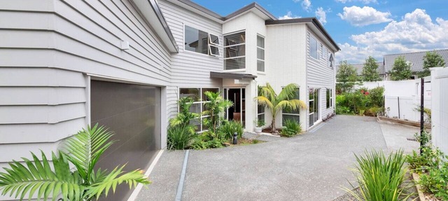 Elegant and Stylish Retreat in Leafy Epsom