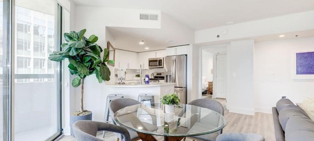 Elegant 2BR Apartment Minutes From DC