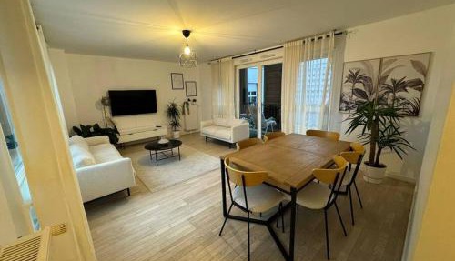 Elegant apartment near La Défense and Arena