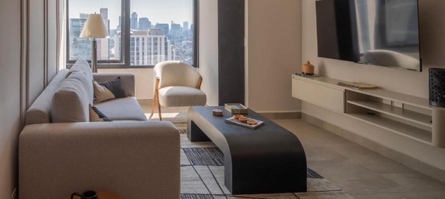 Elegant Condo with Air Conditioning and High End Amenities