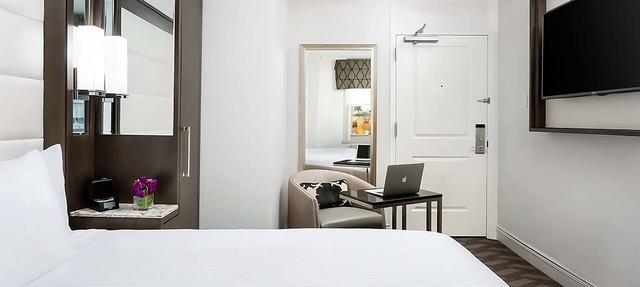 Elegant Room Near Boston Public Garden – 2 Minutes' Walk | Perfect for Couple