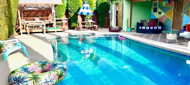 Endless summer in LA HEATED POOL/HOT TUB/CABANA 3 br/2 bath with game room