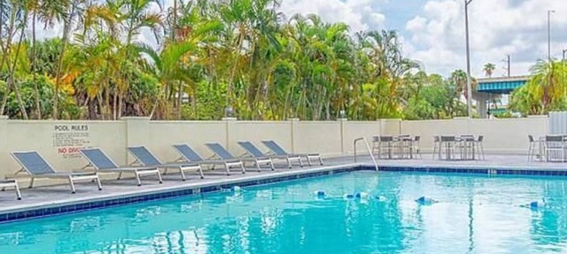 Enjoy a Hassle-Free and Suiting Stay! 3 Family-friendly Units, Onsite Pool