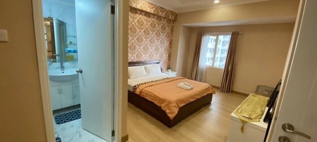 Entire 3 BR 3 Bath Unit of Apartment in South Jakarta MRT direct access and Mall