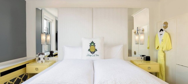 European-style Room w/Lively Bar & Restaurant close to everything!