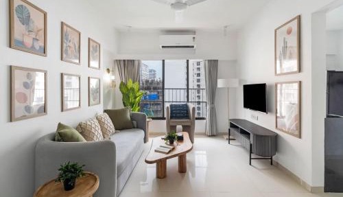 Evara 1BHK in Khar by SquareOne Stays