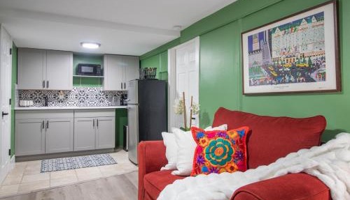 Exceptional & Central, Garden Suite, Top Amenities & Care!