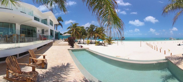 Exclusive & Safe Location: Turquoise Sea w/White Sand Beach NO SEAWEED