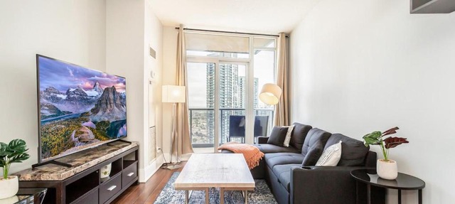 Executive 2BR 2BATH Condo with Lakeview Steps from SQ1