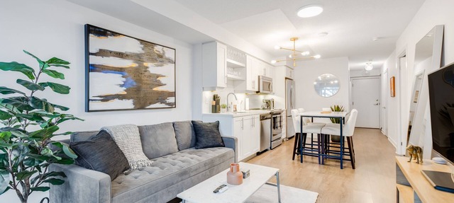 Executive Monthly 2BR/2Bath Luxury Condo - Downtown Toronto