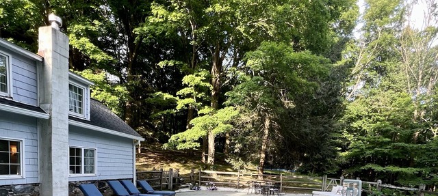 Expansive, Five Bedroom House with Pool. Ideal for Multiple Family Travel