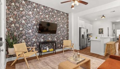 Fabulous Classy and Comfy 3BD 2BA Home and Parking