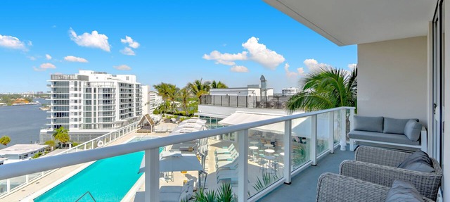 FIFA Perfect | Tiffany Hazel: 10th FL, Rooftop Pool, Gym, & Walk to Beach