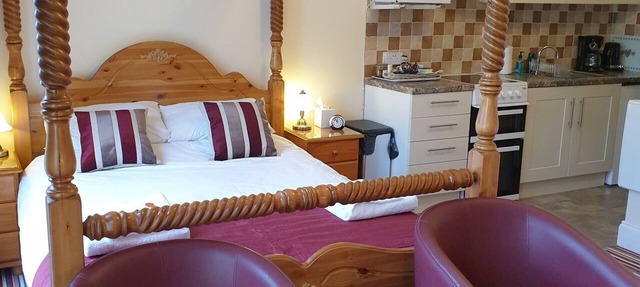 Flat 4 - Appletorre House Holiday Flats