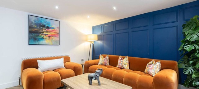 Flat 7 Prestbury Road · Large Modern 2 Bedroom Apartment Close to Town