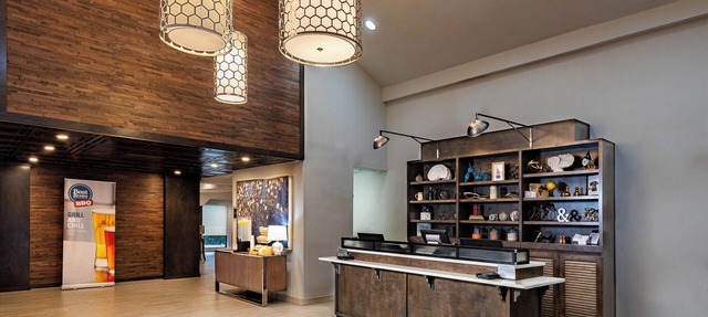 Four Points by Sheraton Charlotte - Lake Norman