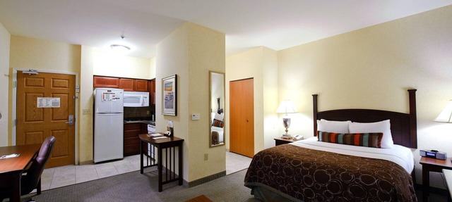 Free Breakfast Buffet! Great Location Near Area Beaches!
