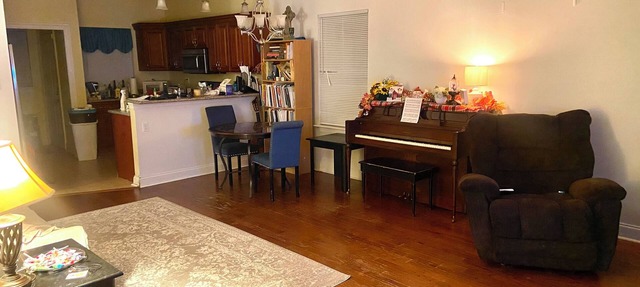 Furnished 2bedroom 1BA house with WiFi and central AC in wonderful New Orleans!