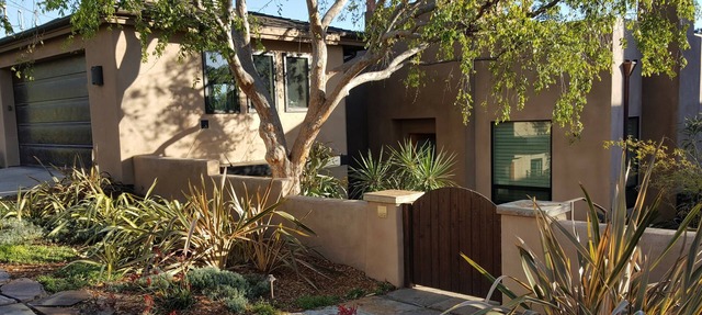 Garden Studio, Walking Distance to Ocean, Lagoon, State Park, & Restaurants