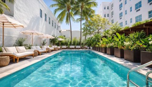 Global Luxury Suites at The Apex Miami