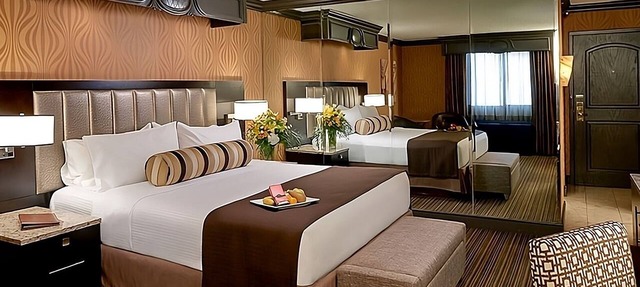 Gold Tower Parlor Suite at Golden Nugget Las Vegas, Pets Allowed, Nightclub!