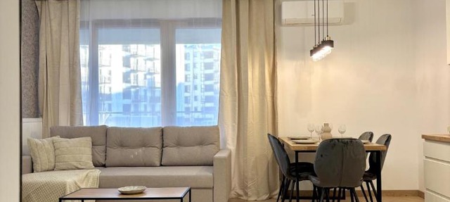 Golden Stay Luxury 3-Bedroom Apartment in Warsaw