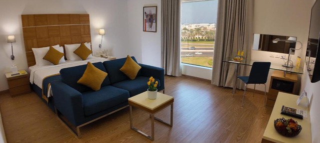 Golden Tulip Muscat