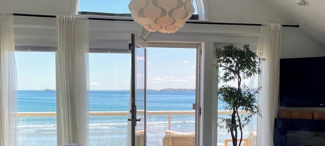 Gorgeous Oceanfront Penthouse