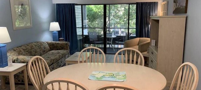 Gorgeous One Bedroom Ocean Creek Condo