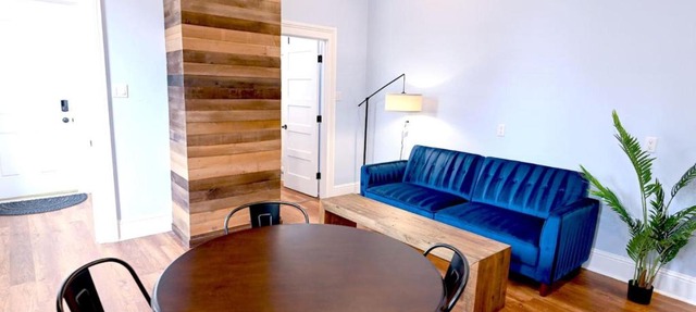 Governors Apartment - 2 bedroom - Steps to FQ