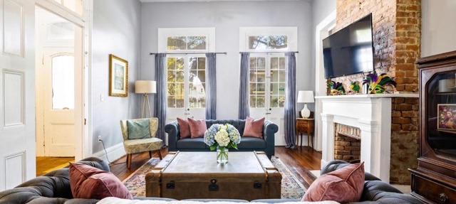 Governors Mansion 5 bedroom-3 bath