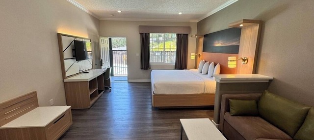 Granada Inn
