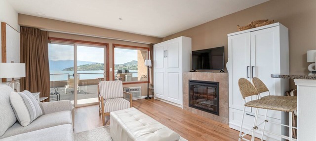 Grandview 511 - Waterfront