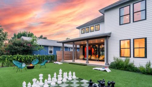 Group Getaway with Chess Garden and Firepit