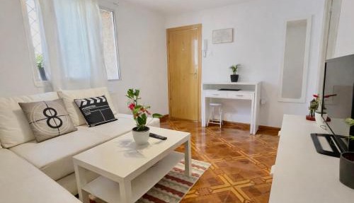 Habitación Privada en piso compartido Madrid, céntrico Metro a 3 min