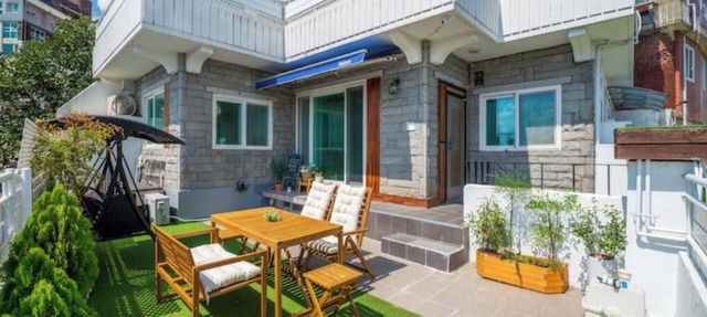 Haiyan House, Private Seoul Stay with Courtyard