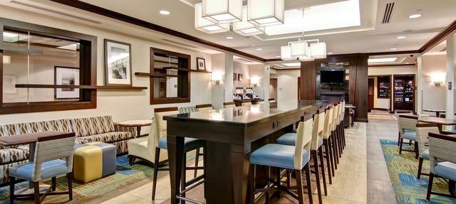 Hampton Inn by Hilton Toronto Airport Corporate Centre