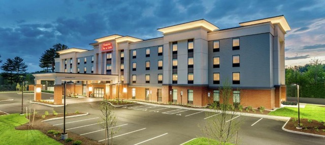 Hampton Inn & Suites Kittery-Portsmouth