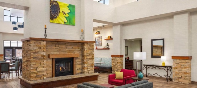 Hampton Inn & Suites Springfield