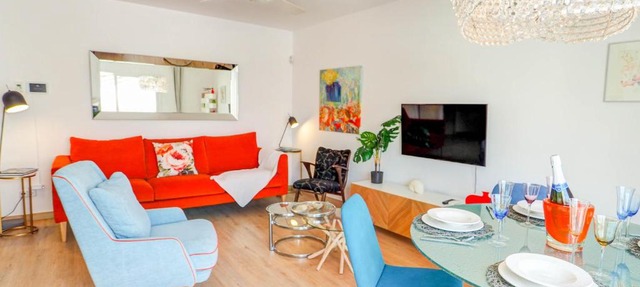 Happy Diamond by Hello Homes Sitges