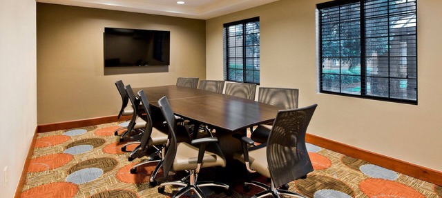Hearing Accessible Studio | Free Breakfast & Pool