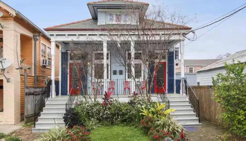 Heart of MidCity Front Porch 3bd 2 bath Streetcar