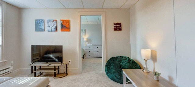 Hell's Kitchen, Apt #1 1-bedroom apartment just a short walk to Hershey Theatre